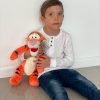 ⁦בובת טיגר 35 ס"מ דיסני⁩ – תמונה ⁦2⁩